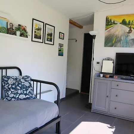 아파트 V Malem Apartmanu V Klidne Casti Ostravy *