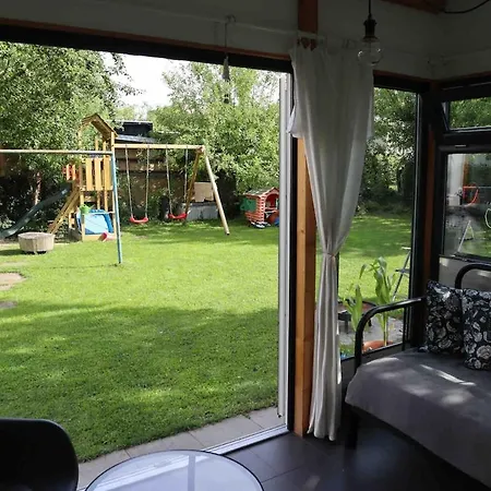 아파트 V Malem Apartmanu V Klidne Casti Ostravy 오스트라바