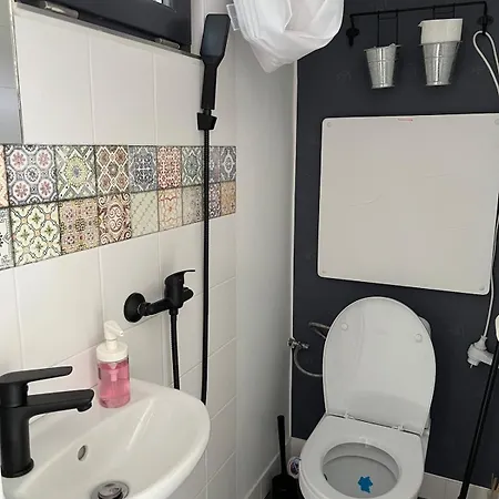 V Malem Apartmanu V Klidne Casti Ostravy 아파트 오스트라바