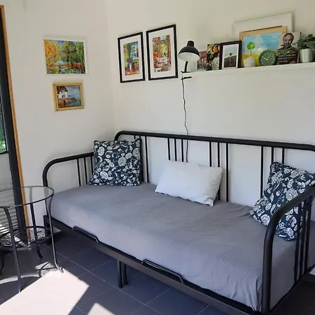 V Malem Apartmanu V Klidne Casti Ostravy 아파트