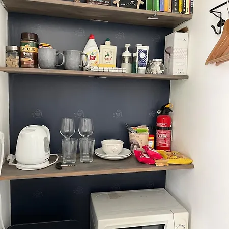V Malem Apartmanu V Klidne Casti Ostravy 아파트